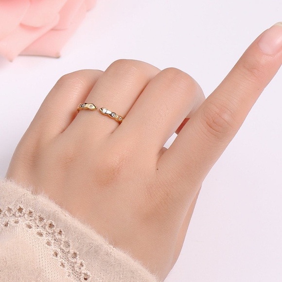 Dainty Cubic Mini Gold Ring - Picture 2 of 4